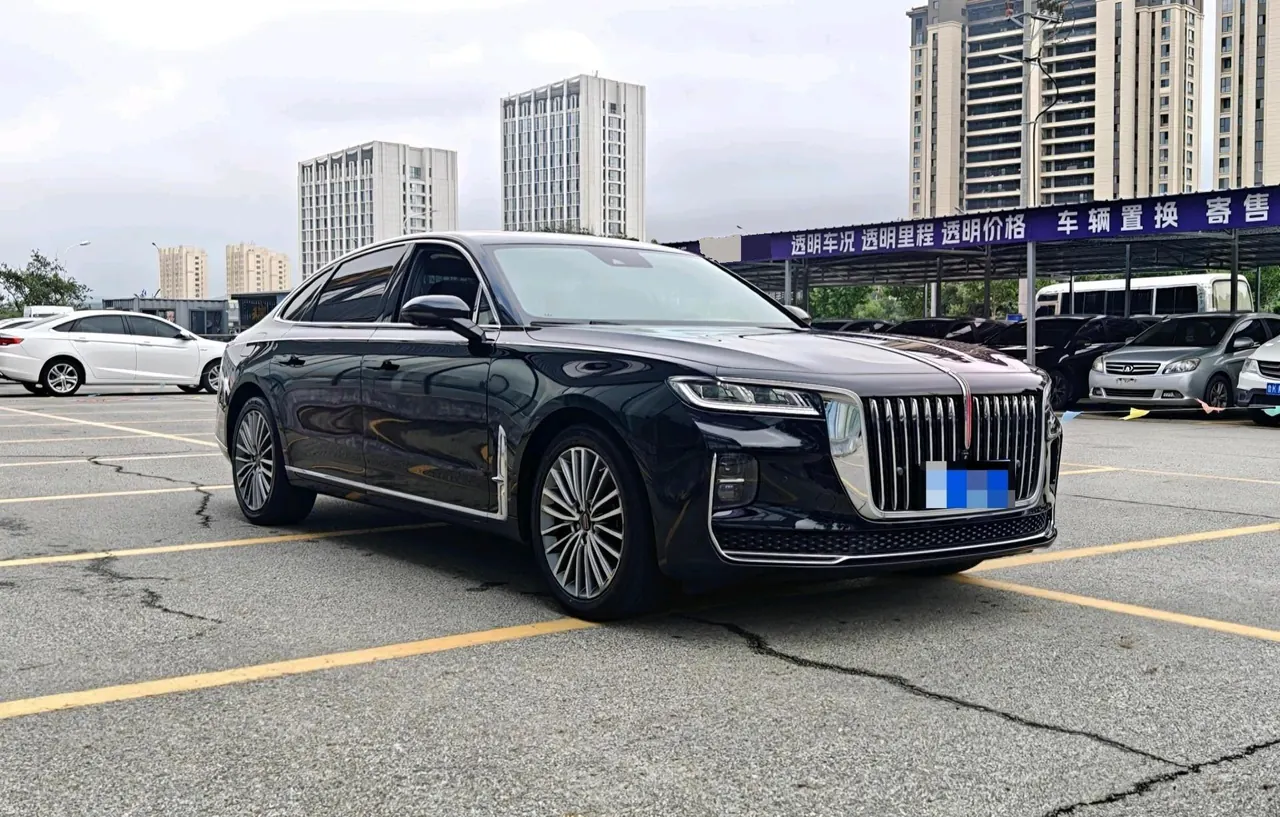 HongQi 2020 H9 48V 2.0T Zhilian Flag Edition Automatic Gear 3