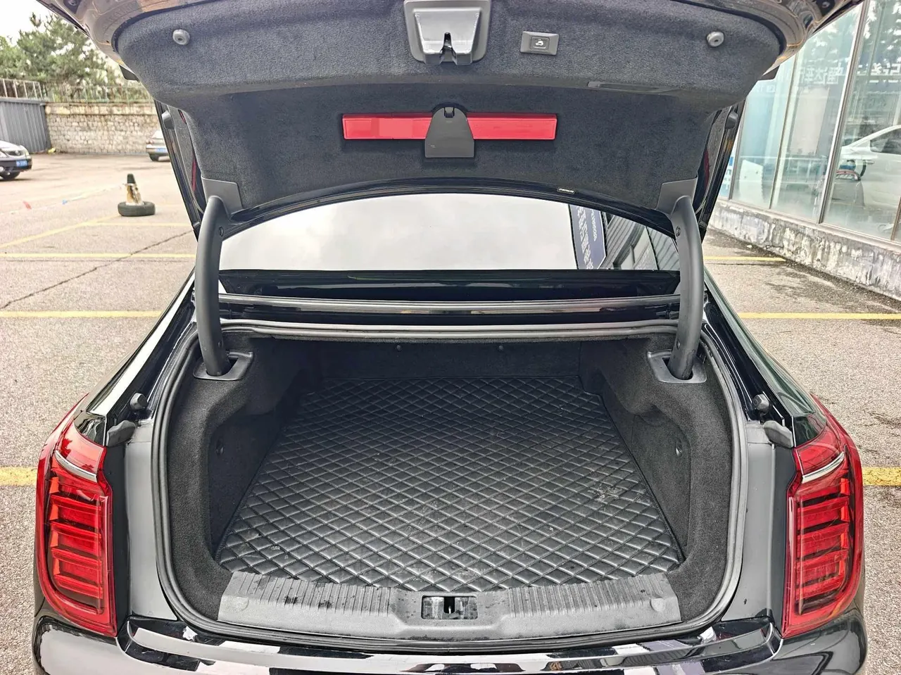 HongQi 2020 H9 48V 2.0T Zhilian Flag Edition Automatic Gear 8