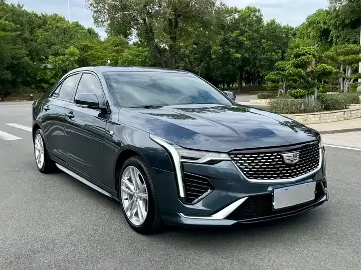 Cadillac CT4 2021 28T fashion model - View 1