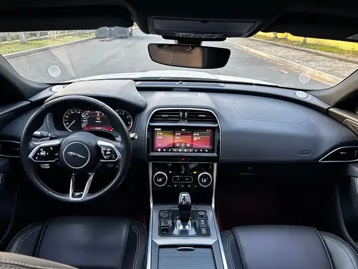 Jaguar XEL 2020 model 2.0T 200PS R-DYNAMIC S Prestige Sport Edition 8