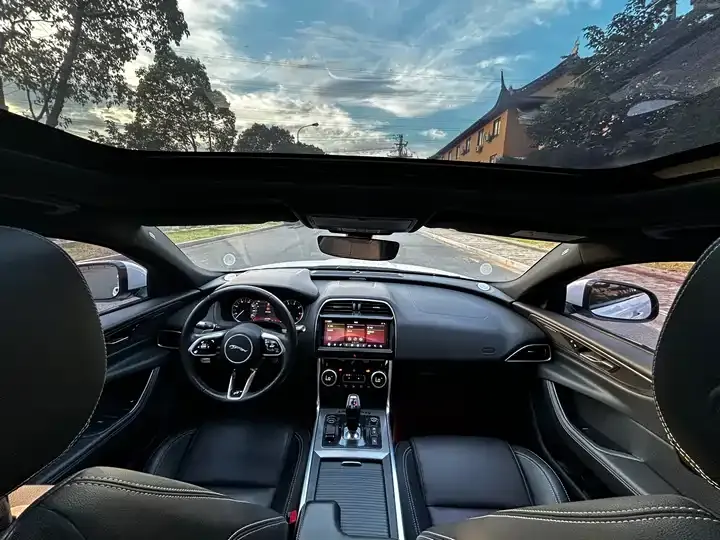 Jaguar XEL 2020 model 2.0T 200PS R-DYNAMIC S Prestige Sport Edition 9