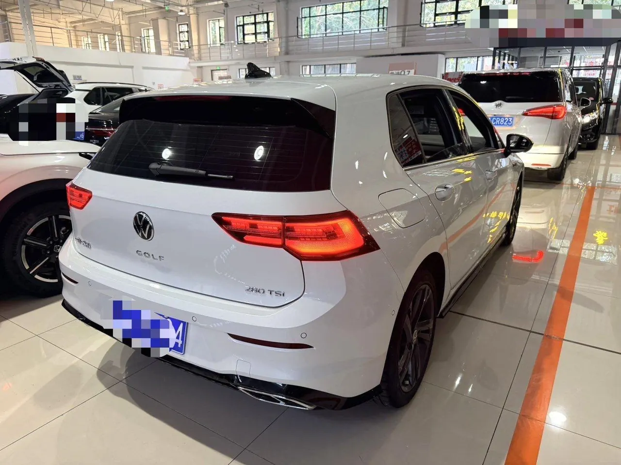 Volkswagen 2023 Golf 8 R-Line 1.4TSI 280TSI Lite Automatic 4