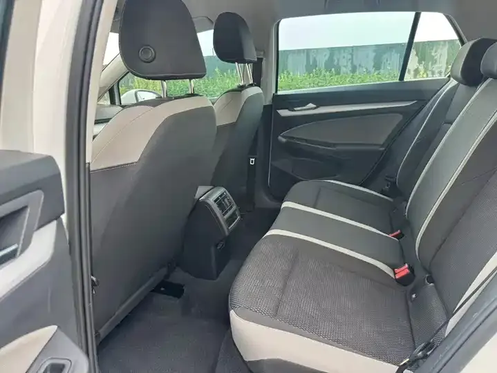 Golf 2023 200TSI DSG Pro 6