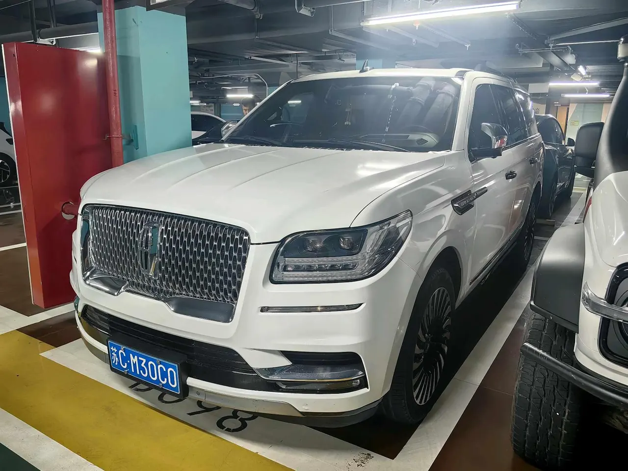 打开图片灯箱:Lincoln Navigator (Imported) 2020 Navigator 3.5T Presidential Series Automatic Gear