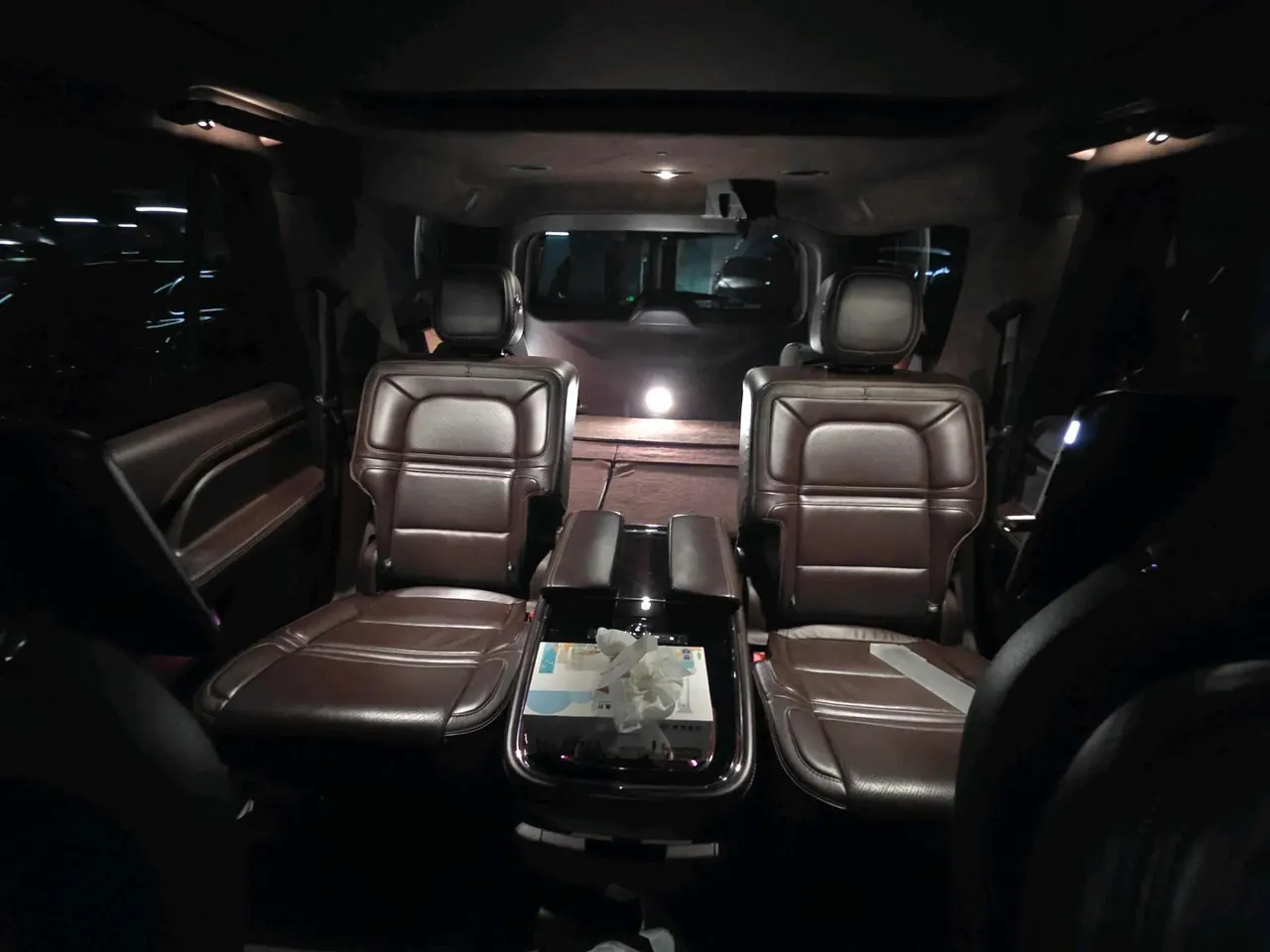 Lincoln Navigator (Imported) 2020 Navigator 3.5T Presidential Series Automatic Gear 9