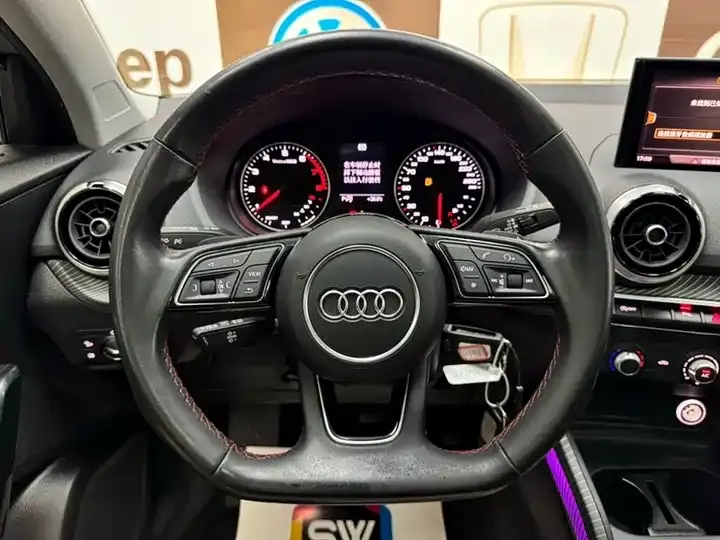 Audi Q2L 2022 35 TFSI Enterprising Dynamic 11