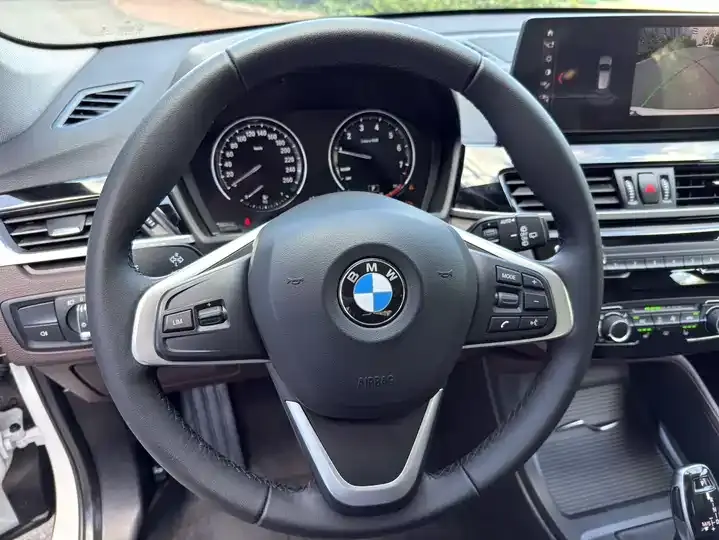 BMW X1 2022 sDrive20Li fashion 5