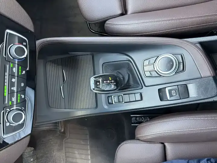 BMW X1 2022 sDrive20Li fashion 8