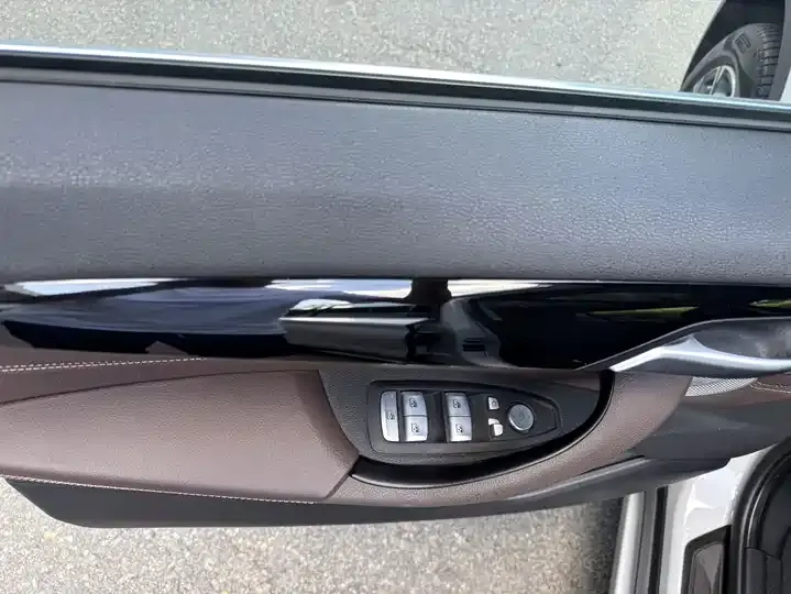 BMW X1 2022 sDrive20Li fashion 9