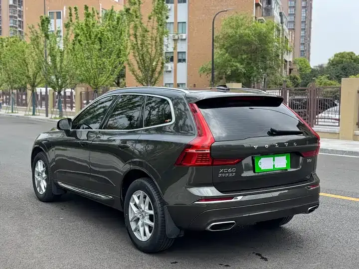 Volvo XC60 2021 T5 4-wheel-drive Zhiyi Deluxe Edition 4