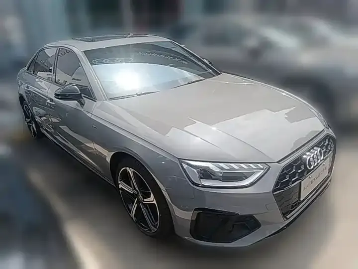 Audi A4L 2025 2 million Pleasant Edition 40 TFSI Deluxe Dynamic 7