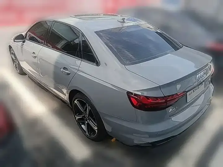 Audi A4L 2025 2 million Pleasant Edition 40 TFSI Deluxe Dynamic 9