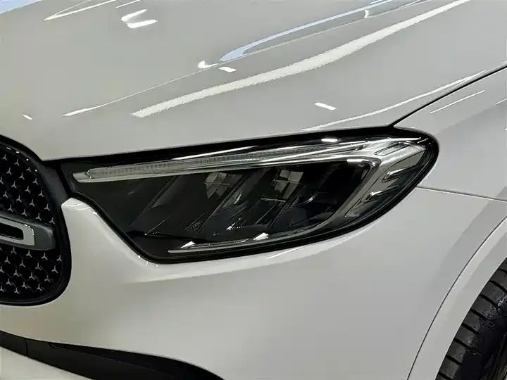Mercedes Benz GLC 2025 changed to GLC 300 L 4MATIC dynamic 5 seats 8