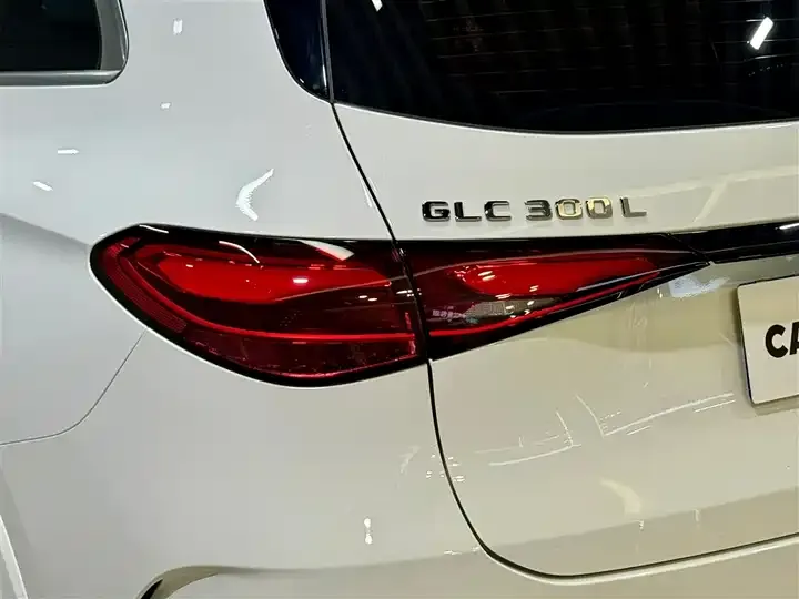 Mercedes Benz GLC 2025 changed to GLC 300 L 4MATIC dynamic 5 seats 9