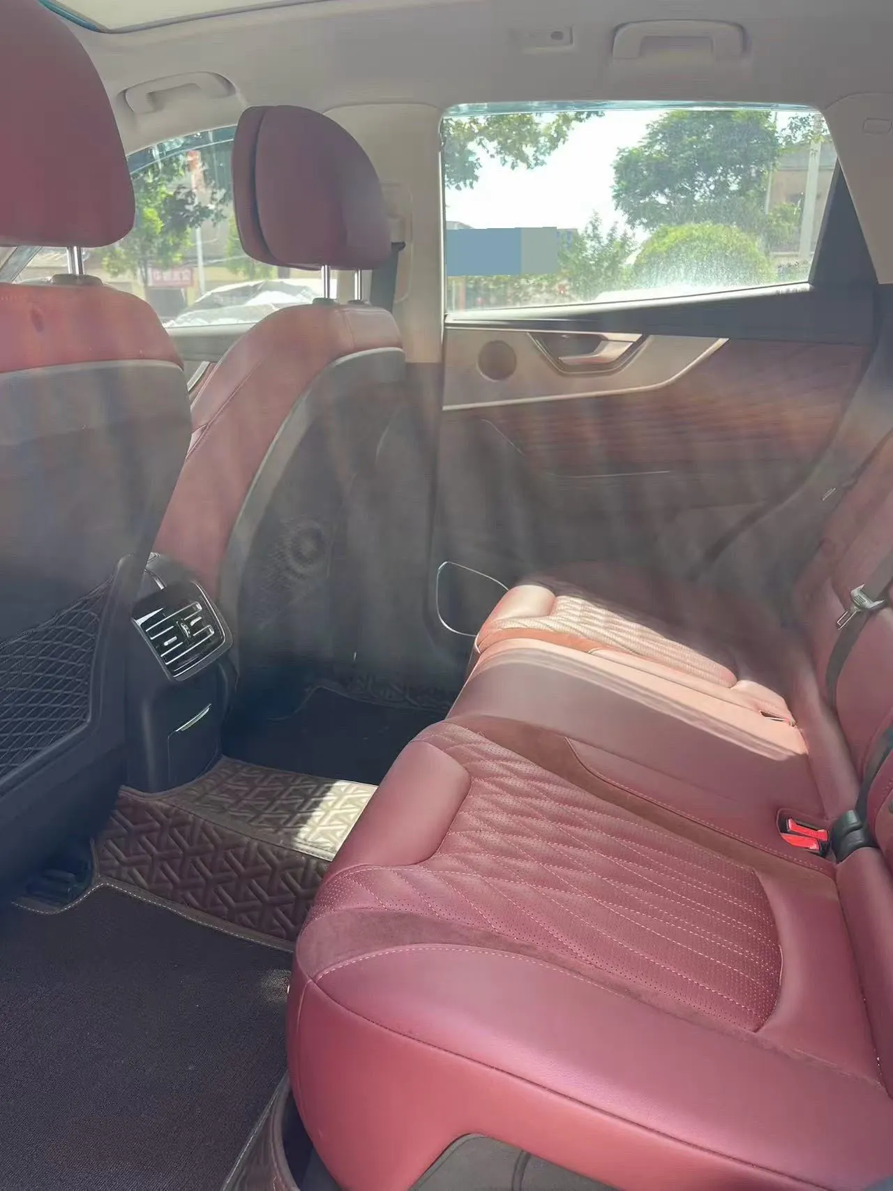HongQi 2023 HS5 2.0T Flag Yue Pro Edition Automatic Gear 5
