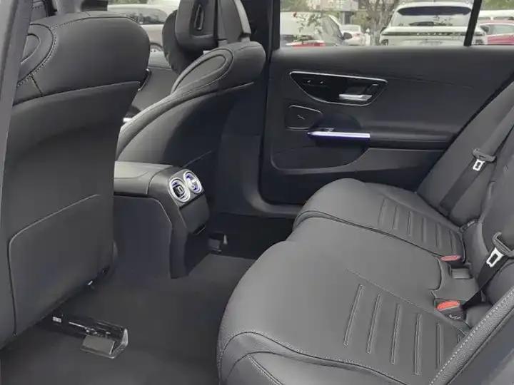 Mercedes Benz Class C 2024 to 3 C 260 L Sports Edition 9