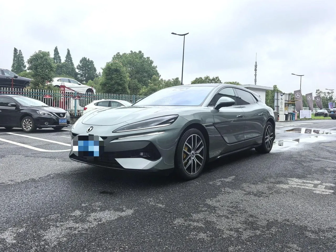 Denza 2024 Denza Z9GT 2.0T stepless 1100 four-wheel drive Max version automatic gear - View 1