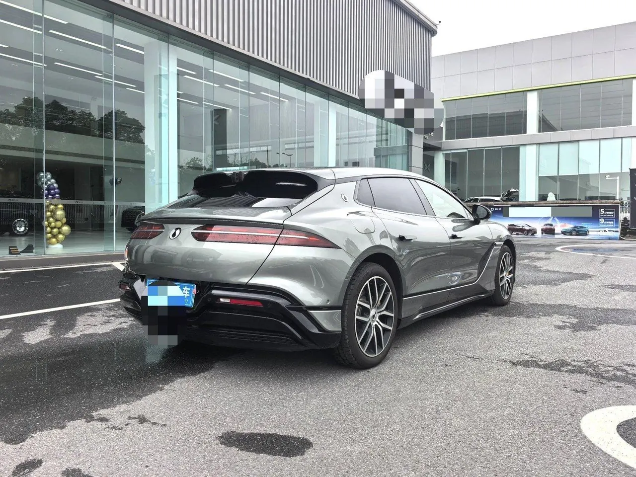 Denza 2024 Denza Z9GT 2.0T stepless 1100 four-wheel drive Max version automatic gear 4