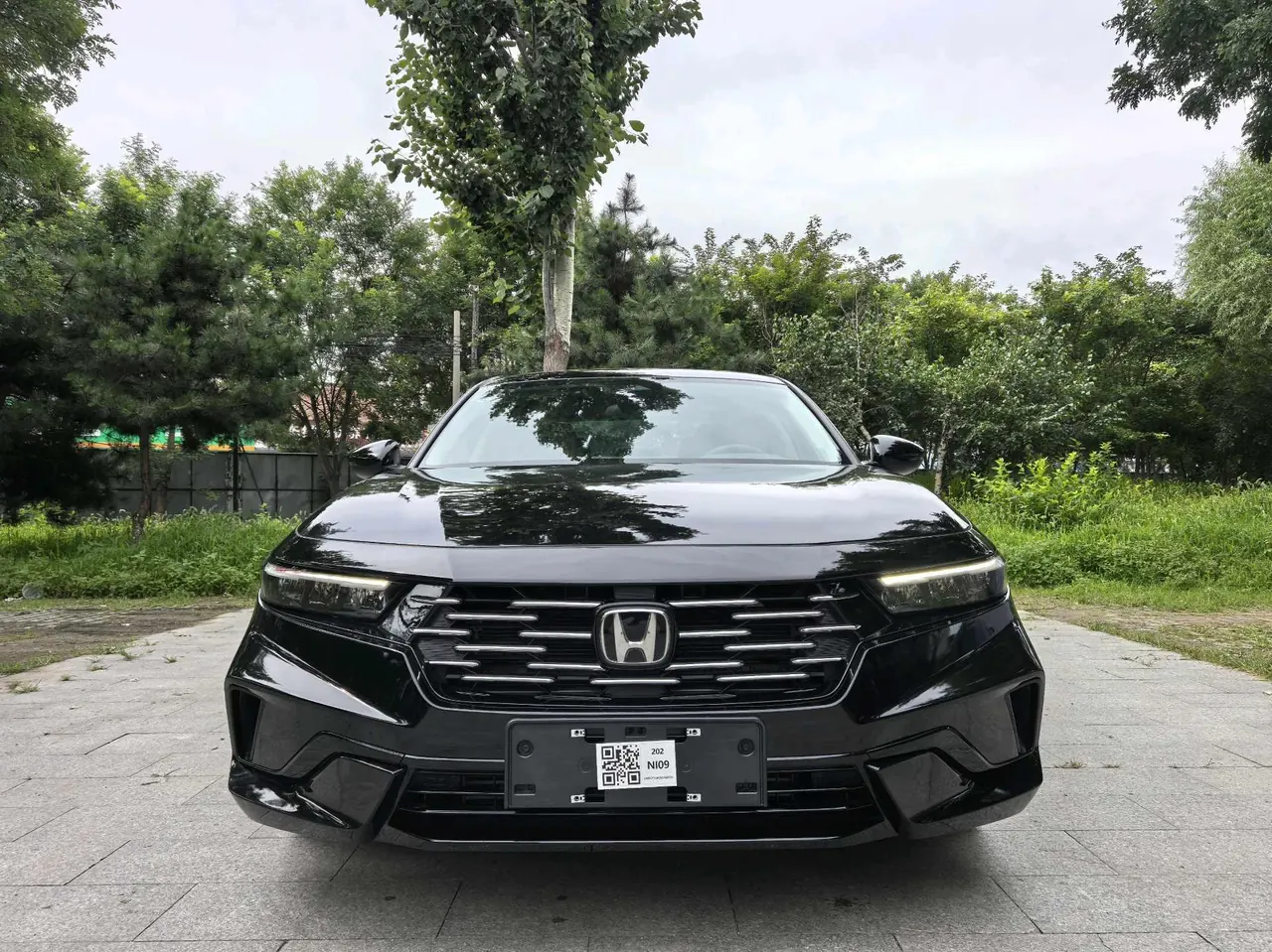 Honda 2025 11th Generation Accord 1.5T Stepless 260TURBO Sports Series Deluxe Automatic Gear 3