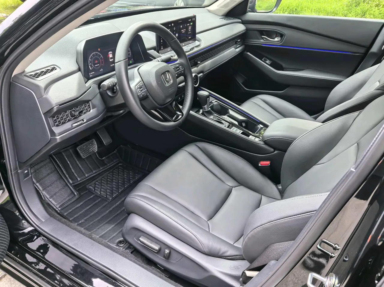 Honda 2025 11th Generation Accord 1.5T Stepless 260TURBO Sports Series Deluxe Automatic Gear 7