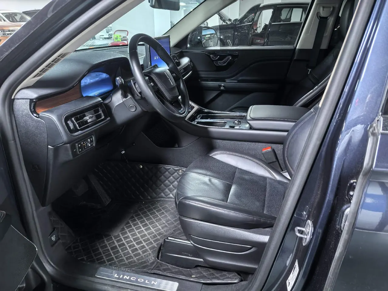 Lincoln 2020 Aviator 3.0T V6 4-wheel Drive Premium Edition Automatic Gear 3
