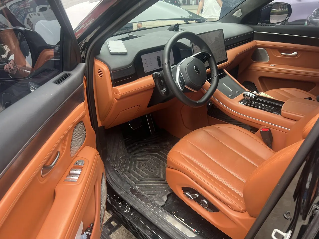 AITO 2024 AITO M7 Smart Drive Four-wheel Drive Max Edition 5-seat Automatic Gear 2