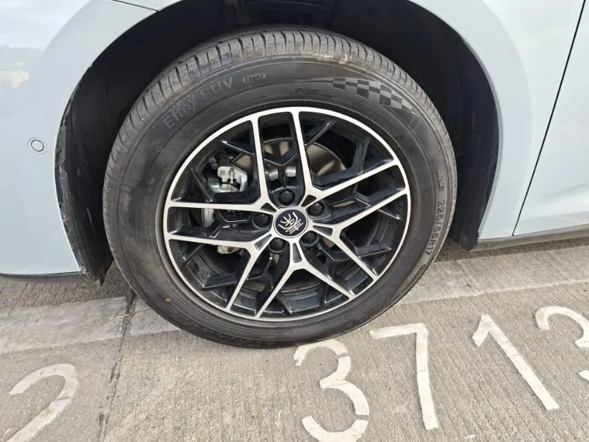 BYD 2026 Qin L DM-i 1.5 stepless 210KM Exceed automatic gear 2