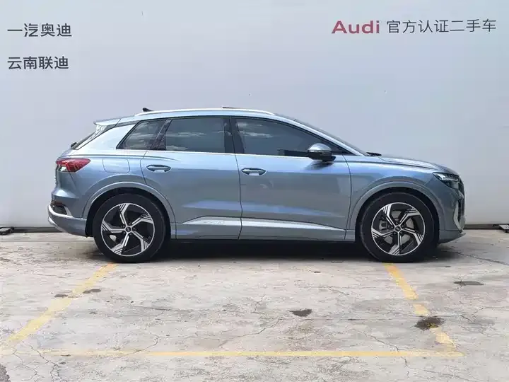 Audi Q4 e-tron 2023 50 e-tron quattro Creation Edition 4