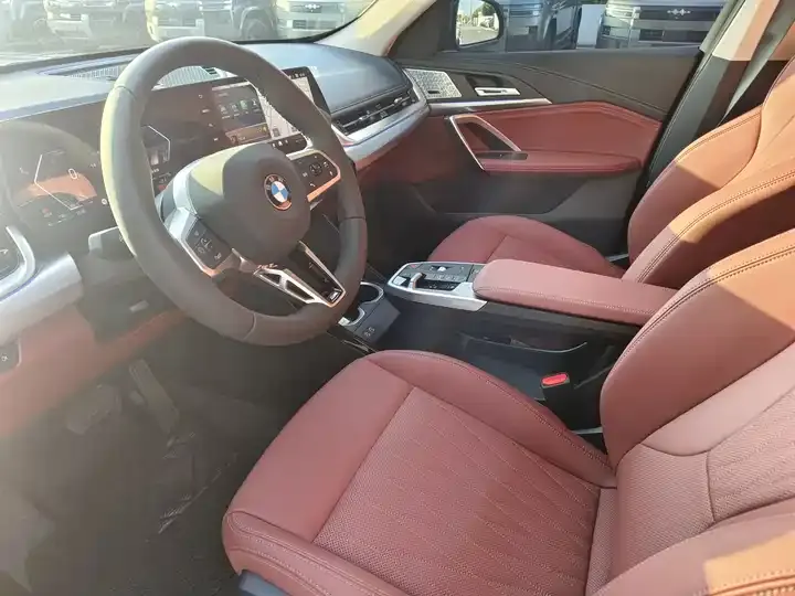BMW X1 2026 sDrive25Li M Sport Suit 4