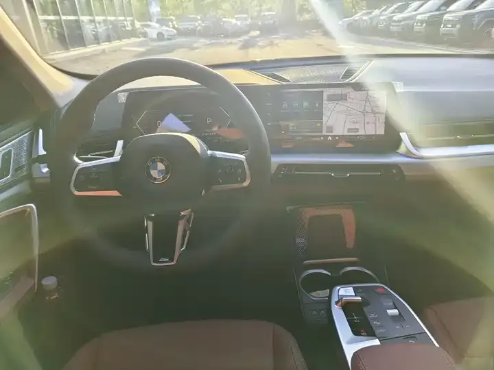 BMW X1 2026 sDrive25Li M Sport Suit 9