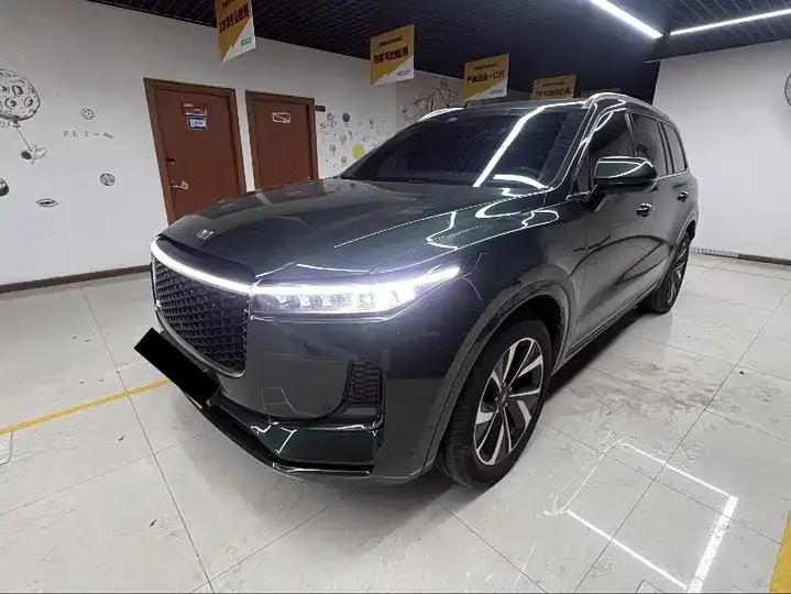 Li ONE 2021 extended 6-seat version - View 1