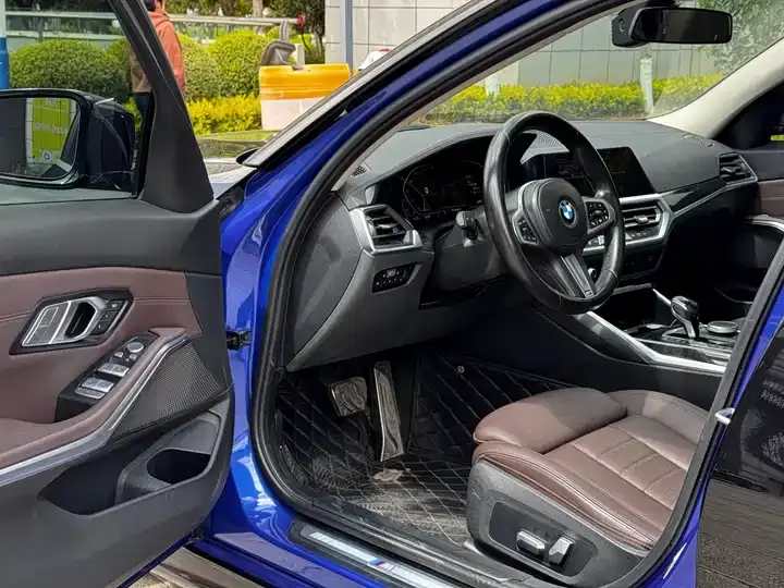 BMW 3 Series 2021 Change 325Li M Sports Suit 11