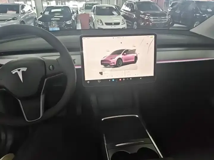 Model Y 2024 rear-wheel drive version 10