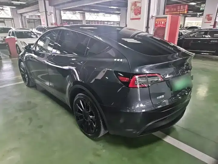 Model Y 2024 rear-wheel drive version 5