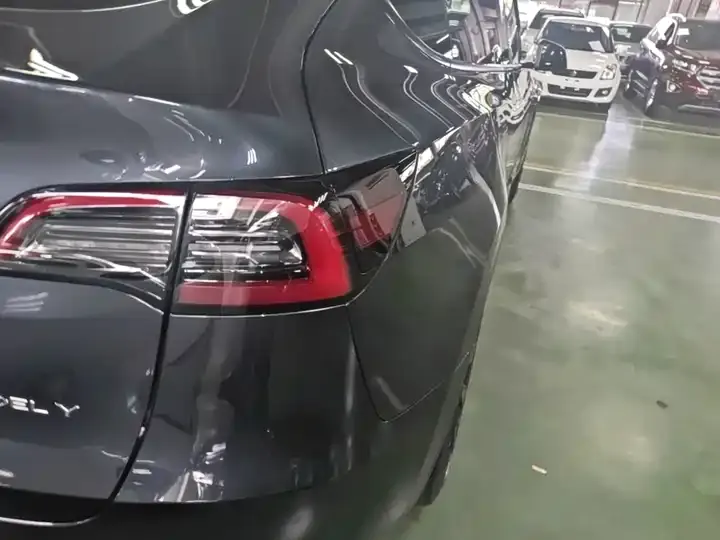 Model Y 2024 rear-wheel drive version 8