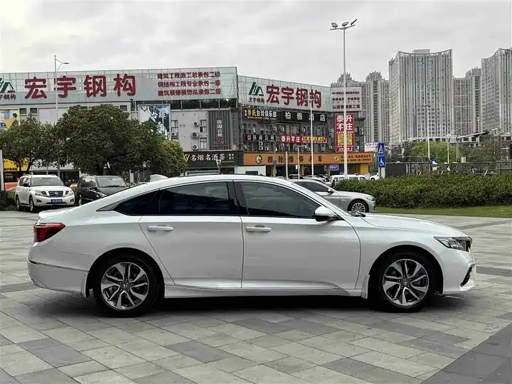 Yingshi 2019 260TURBO exquisite version of the country VI 5