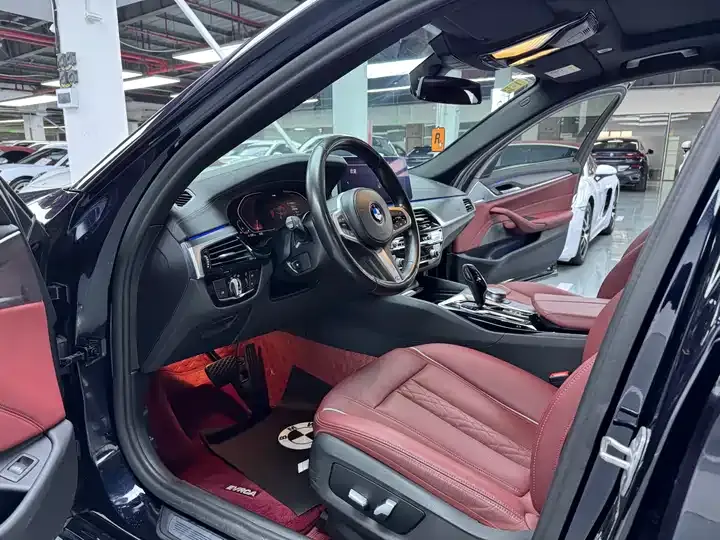 BMW 5 Series 2022 530Li Leading M Sports Suit 11
