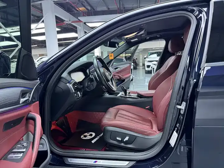 BMW 5 Series 2022 530Li Leading M Sports Suit 12