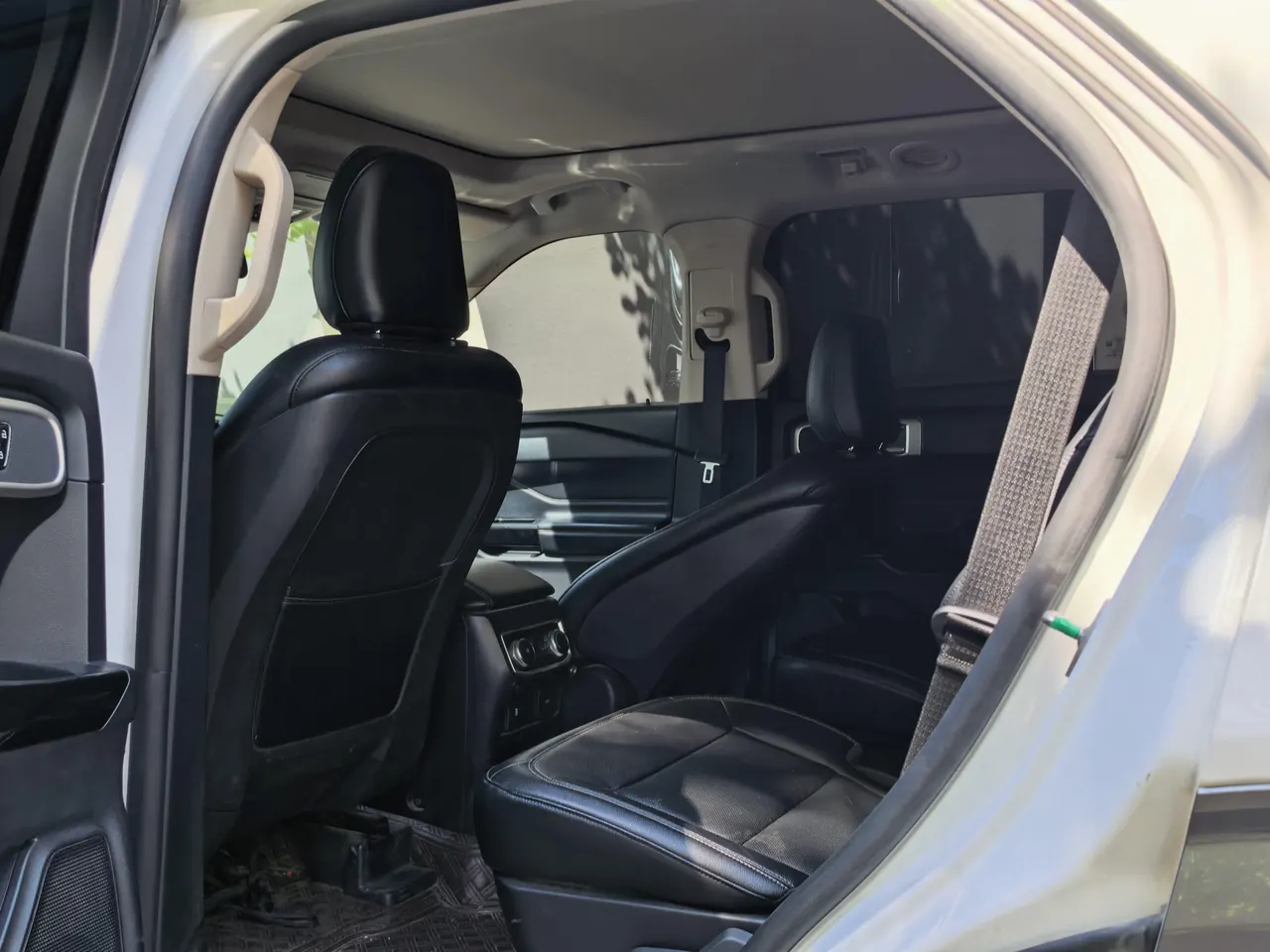 Ford 2020 Explorer 2.3T EcoBoost 285 Four-wheel Drive Titanium Edition 6-seat Automatic Gear 9