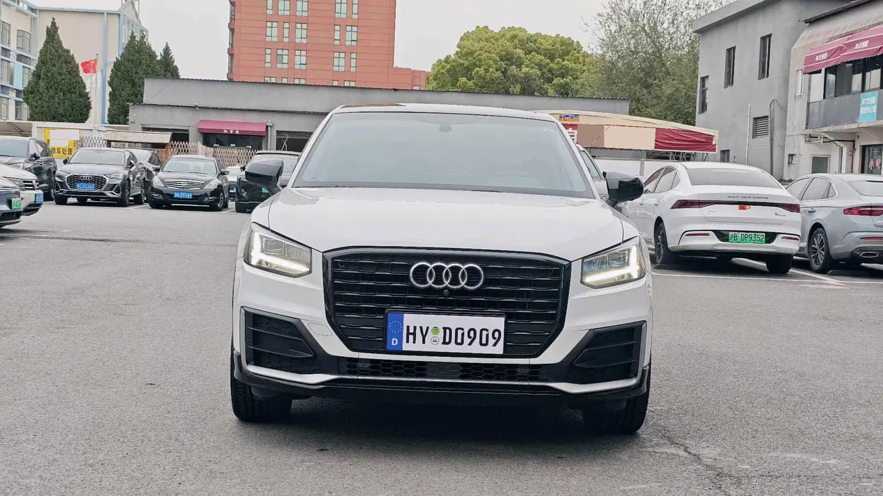 Audi 2020 Q2L 1.4TFSI 35TFSI Fashion Dynamic Automatic 2