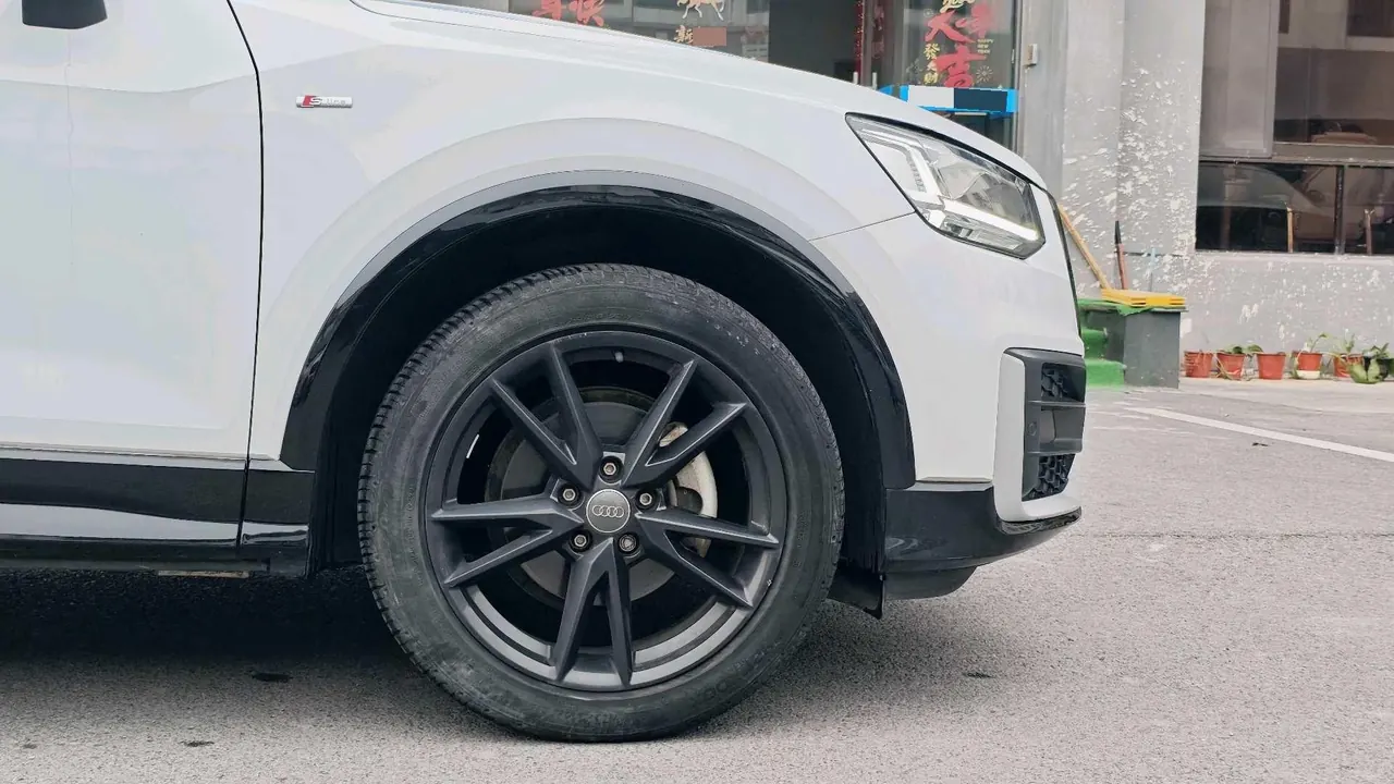 Audi 2020 Q2L 1.4TFSI 35TFSI Fashion Dynamic Automatic 3