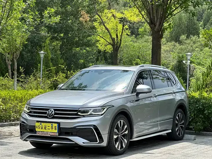 Tiguan L 2022 330TSI automatic two-wheel drive R-Line flagship - View 1