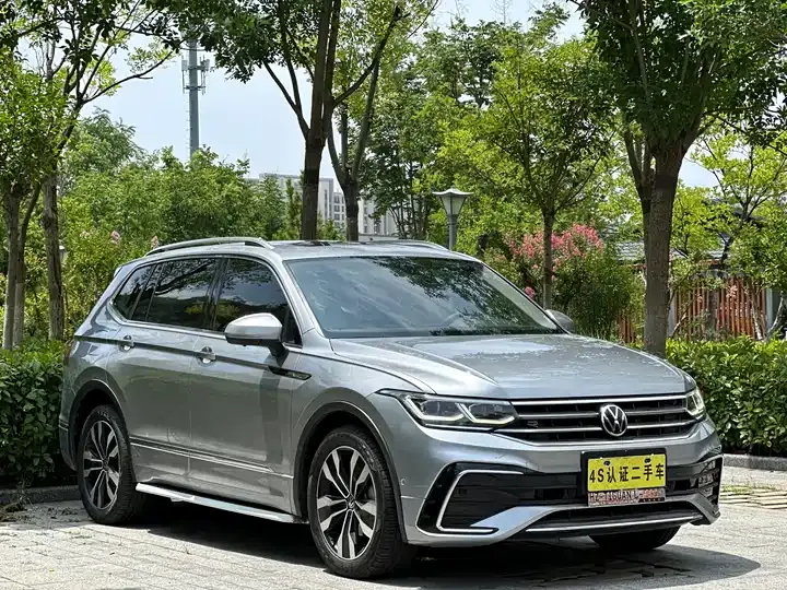 Tiguan L 2022 330TSI automatic two-wheel drive R-Line flagship 3