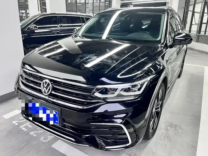 Touang L 2022, 330 TSI, Automatic, Two-Wheel Drive, Comfort Edition - View 1