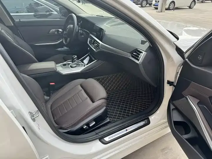 BMW 3 Series 2020 Changed 325Li M Sports Obsidian Night Suit 6