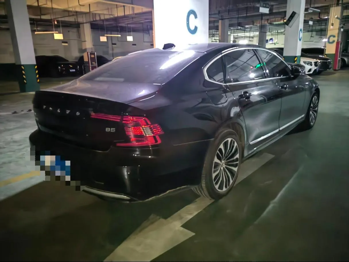 Volvo 2024 S90 48V 2.0T B5 Zhiyi Deluxe Edition Automatic Gear 8