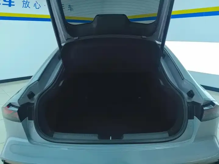 ChangAn UNI-V 2022 1.5T Honorable Model 4