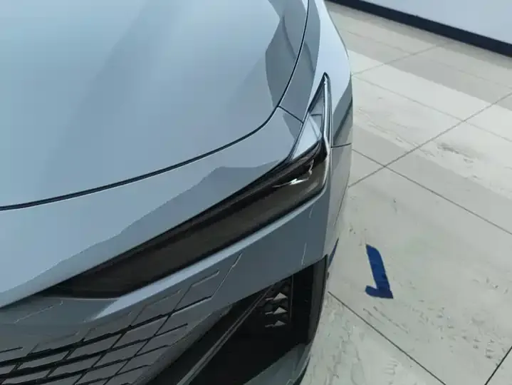ChangAn UNI-V 2022 1.5T Honorable Model 5