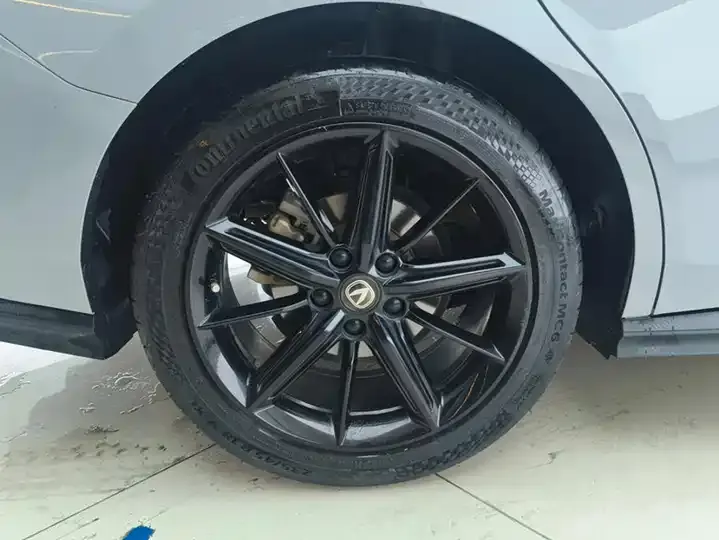 ChangAn UNI-V 2022 1.5T Honorable Model 6