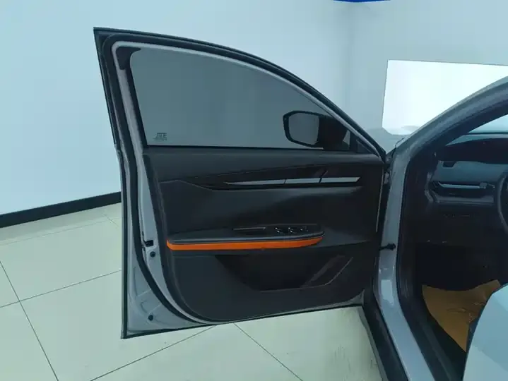 ChangAn UNI-V 2022 1.5T Honorable Model 7